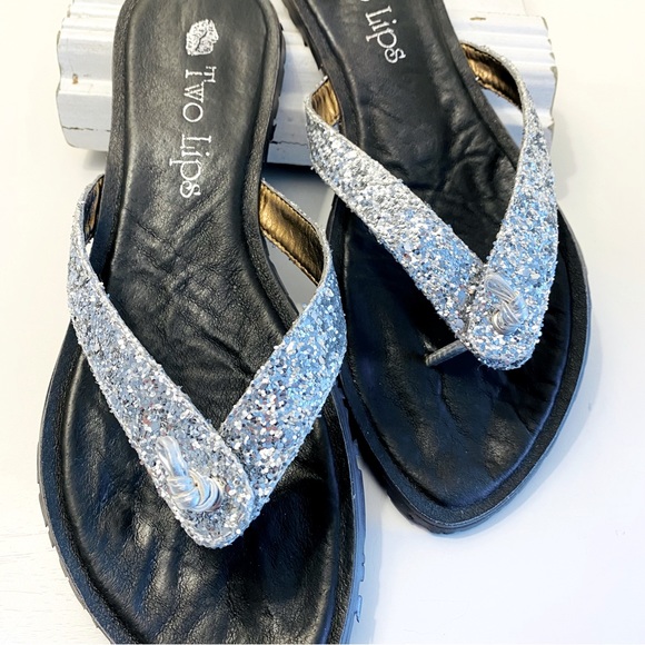 Two Lips Rhoda Flat Sandals - Picture 2 of 9